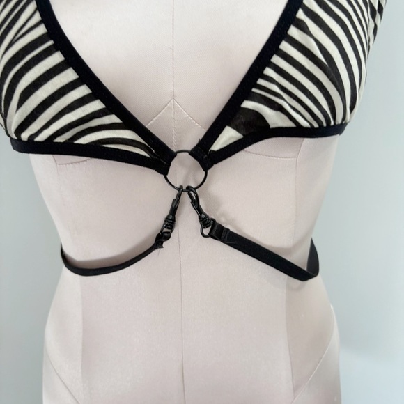 Dolls Kill Club Exx Waking Dream Halter Top Swirl Print Size Medium NWT New - Picture 3 of 16